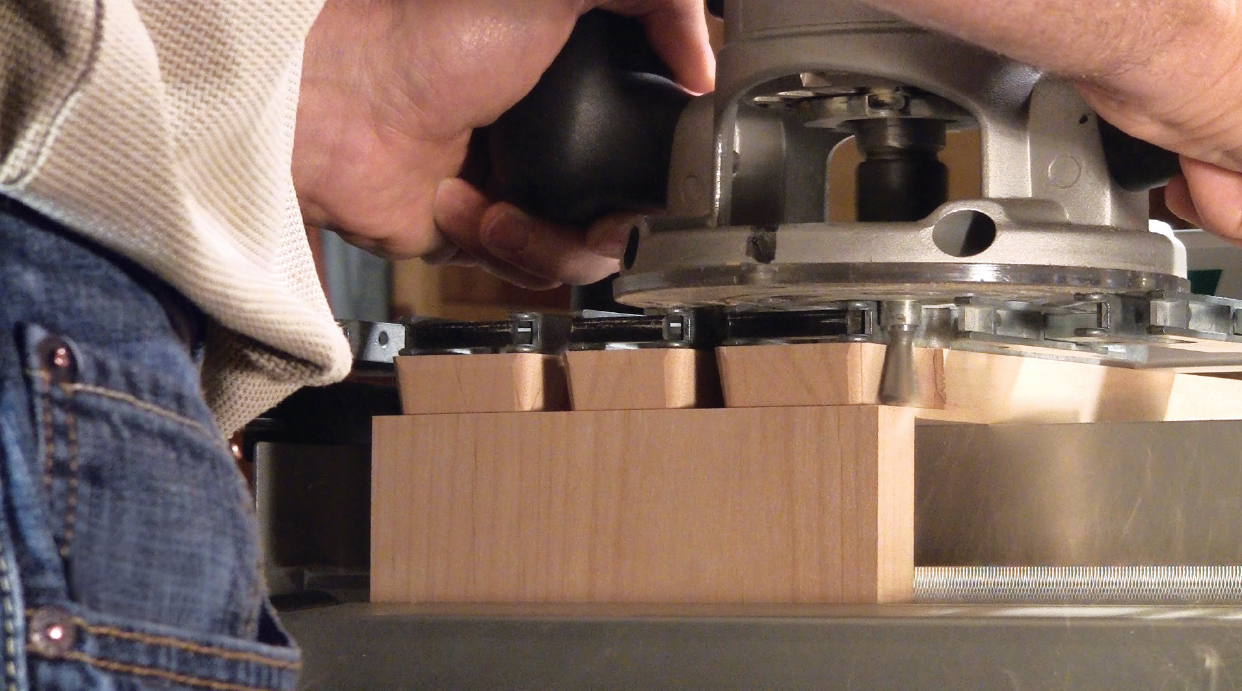 Simple Dovetail Jig Operation