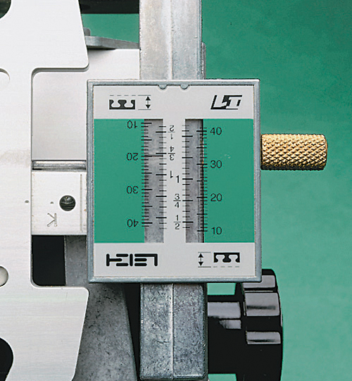 Leigh_Isoloc_scale_pins-socket_mode_500px