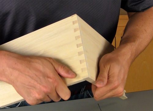 Leigh_RTJ400_how_to_rout_half-pitch_dovetails_12_Vid_FF_1500px