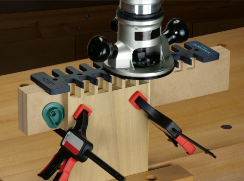 Leigh TD330 Through Dovetail Jig Promo Pic2